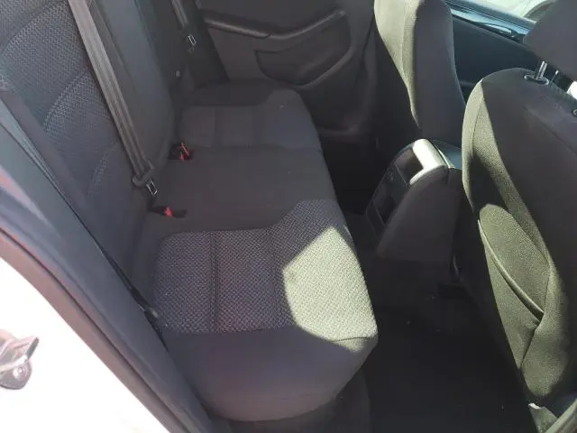 2016 VOLKSWAGEN JETTA SE  