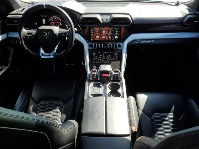 2020 LAMBORGHINI URUS   