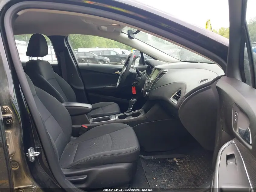 2017 CHEVROLET CRUZE LT AUTO