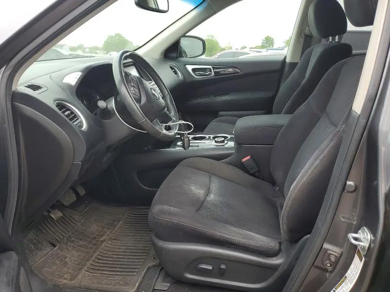 2016 NISSAN PATHFINDER SV  