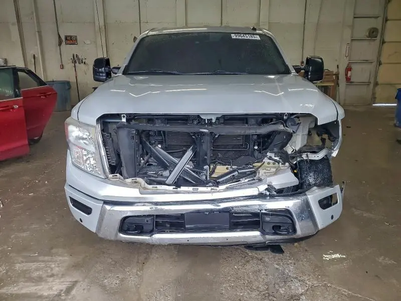 2020 NISSAN TITAN SV  