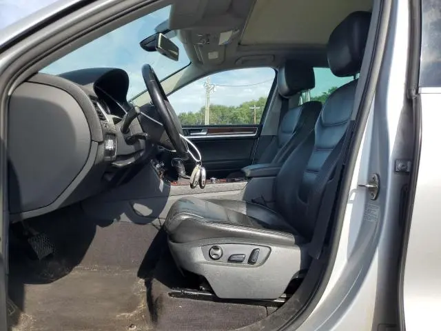 2012 VOLKSWAGEN TOUAREG V6 TDI  