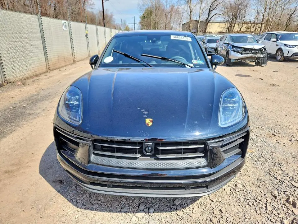 2026 PORSCHE MACAN BASE  