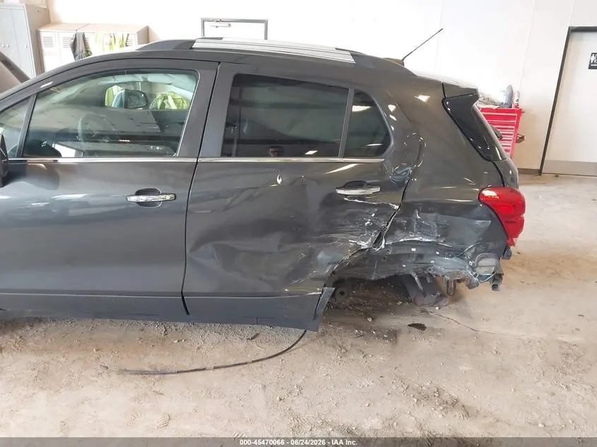 2017 CHEVROLET TRAX LT