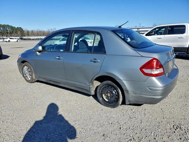 2010 NISSAN VERSA S  