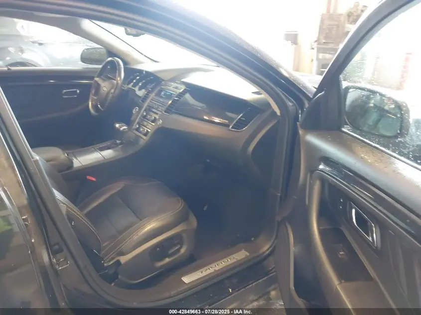 2010 FORD TAURUS LIMITED