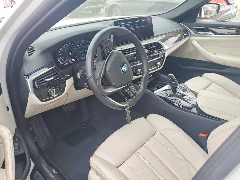 2022 BMW 530E   
