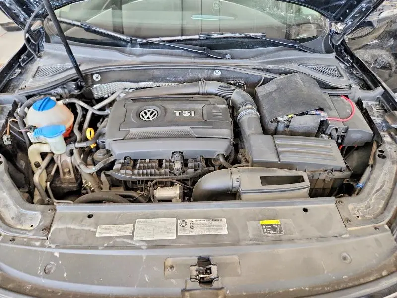 2016 VOLKSWAGEN PASSAT SE  
