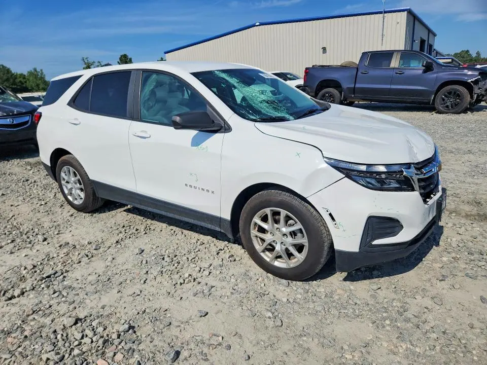 2022 CHEVROLET EQUINOX LS  