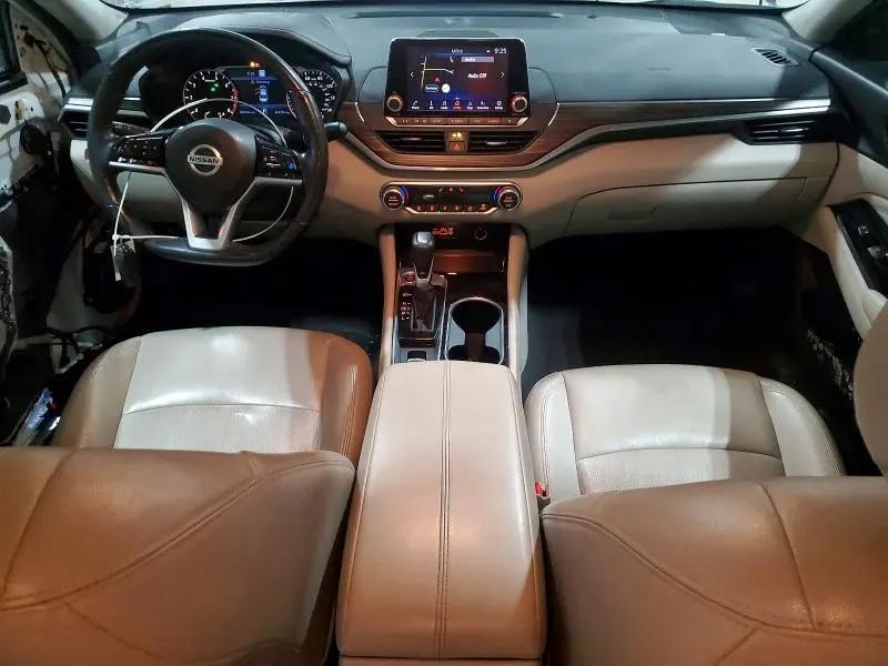 2022 NISSAN ALTIMA SL  