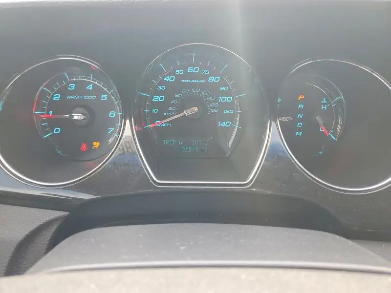2010 FORD TAURUS LIMITED  