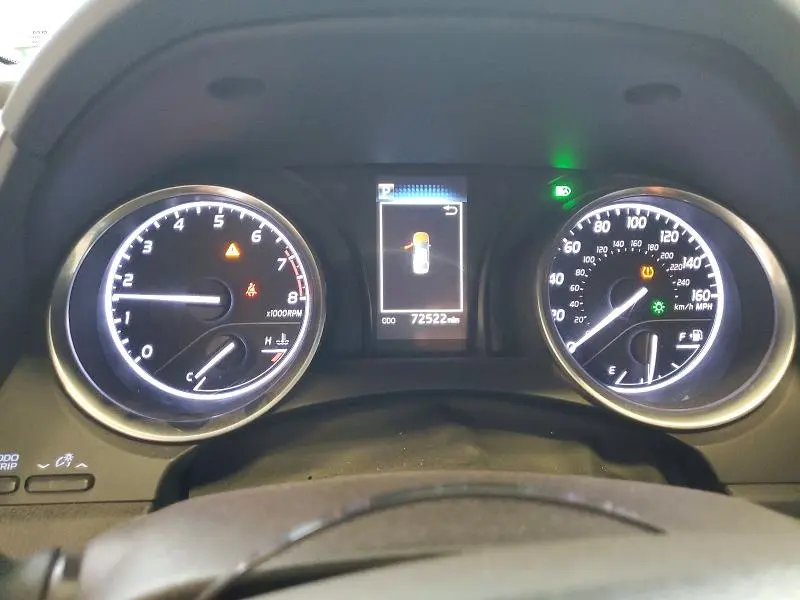 2018 TOYOTA CAMRY SE  