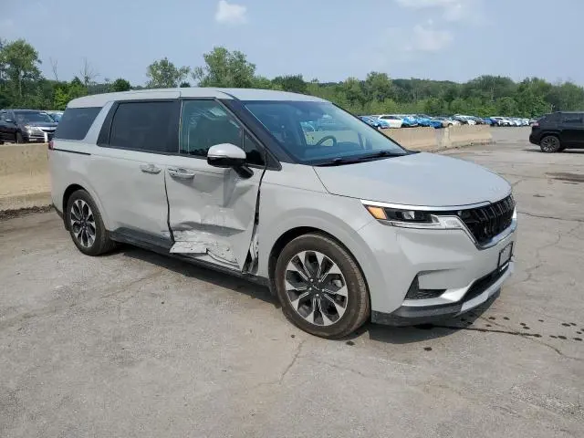2024 KIA CARNIVAL EX  