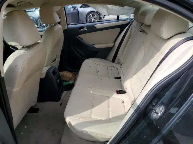 2011 VOLKSWAGEN JETTA SE