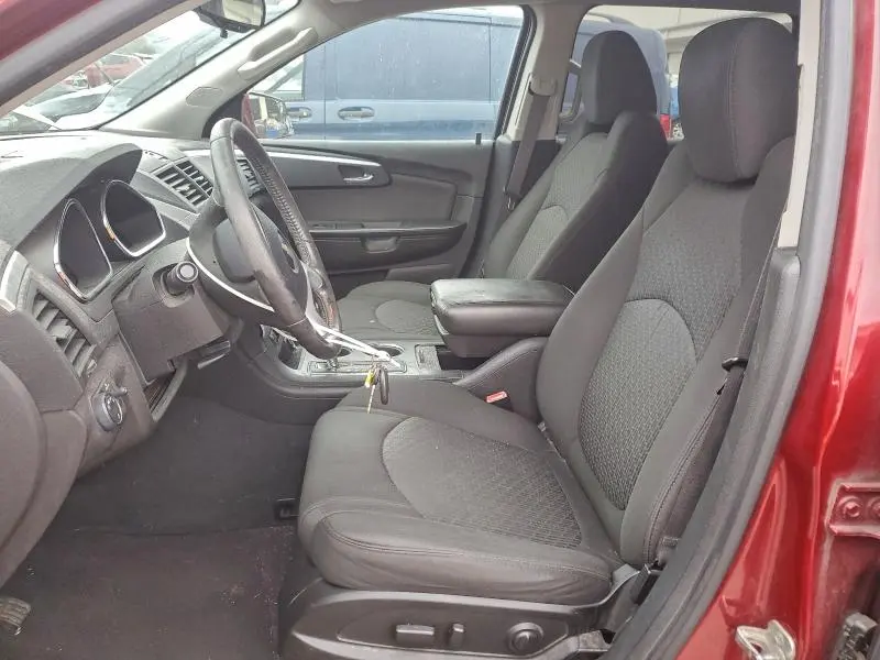 2010 CHEVROLET TRAVERSE LT  