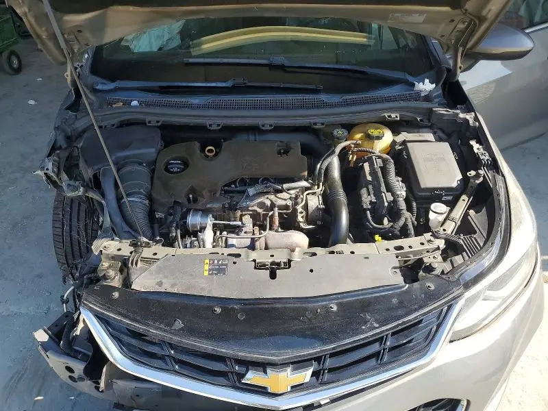 2017 CHEVROLET CRUZE LT  