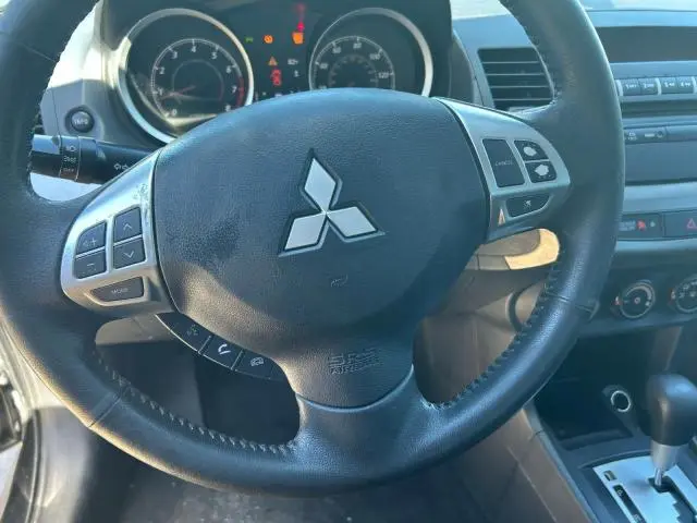 2013 MITSUBISHI LANCER SE