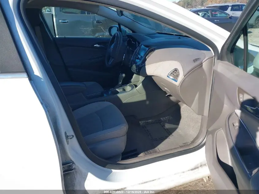 2018 CHEVROLET CRUZE LT AUTO