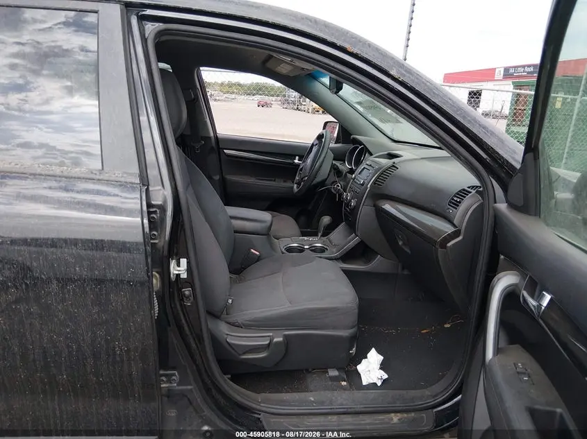 2012 KIA SORENTO LX
