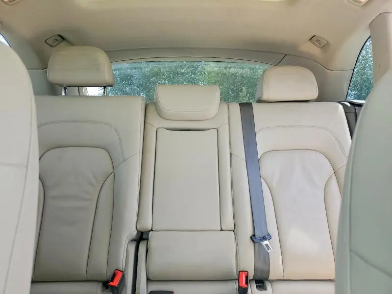 2011 AUDI Q5 PREMIUM  