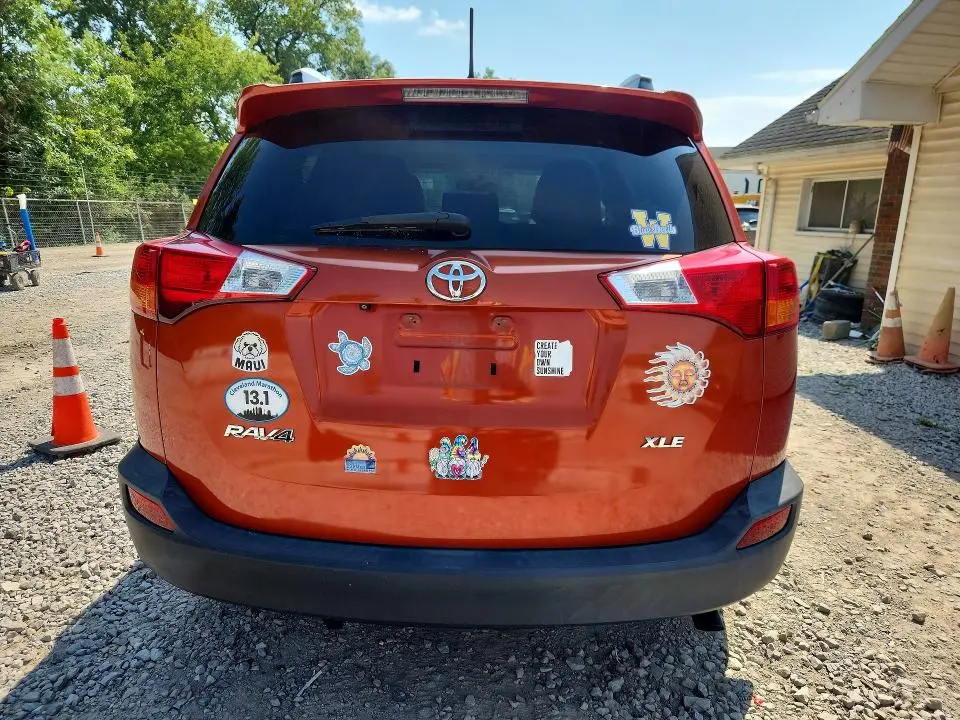 2015 TOYOTA RAV4 XLE  