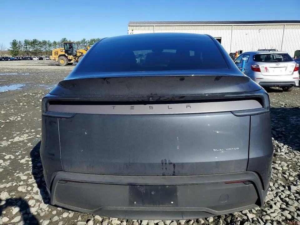 2026 TESLA MODEL Y   