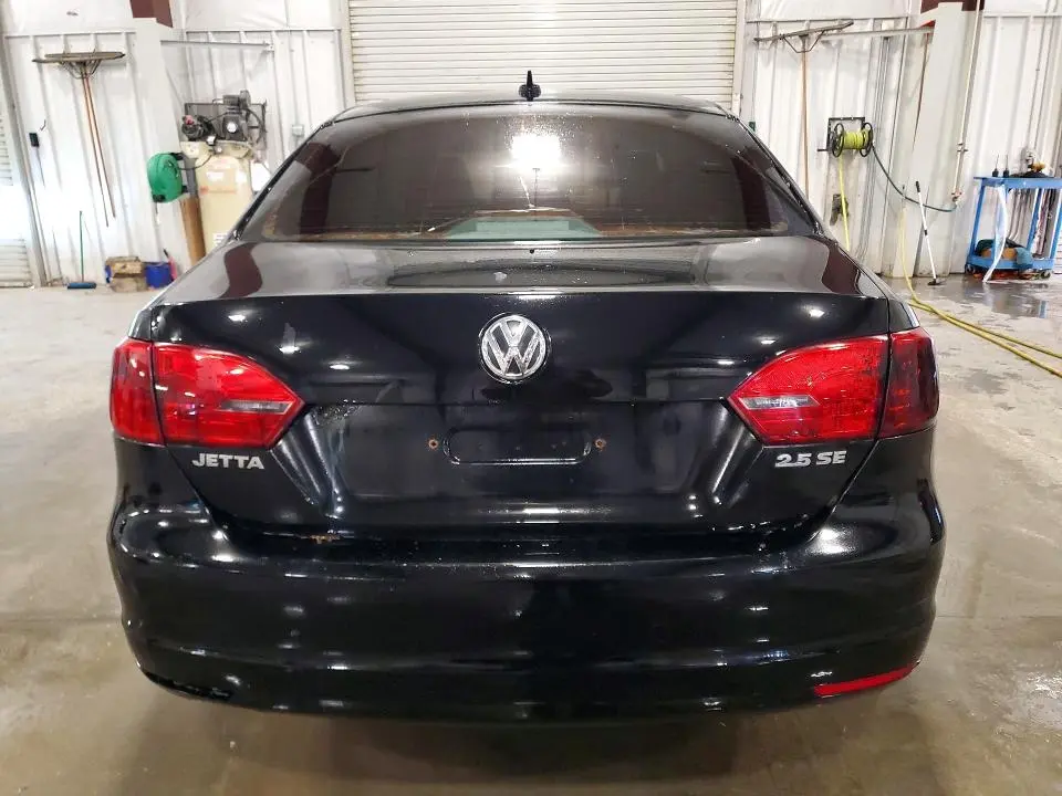 2012 VOLKSWAGEN JETTA SE  