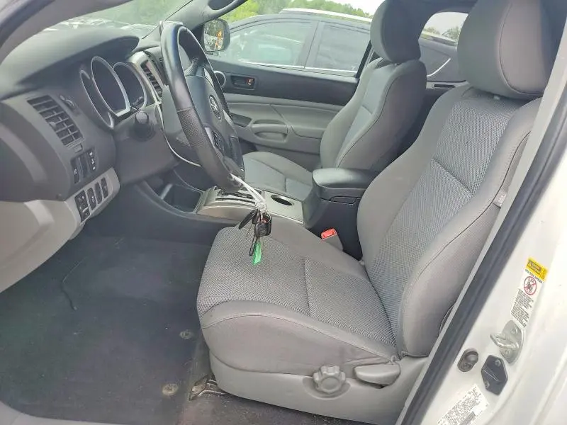 2013 TOYOTA TACOMA V6  