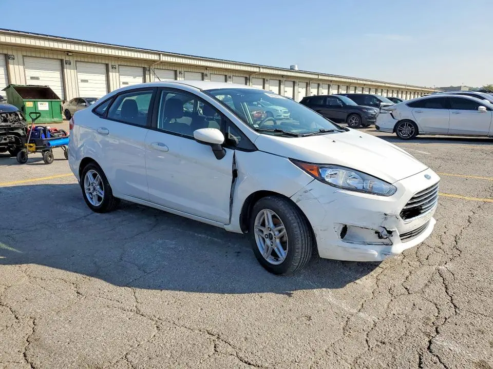 2017 FORD FIESTA SE  