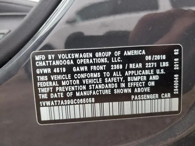 2016 VOLKSWAGEN PASSAT S  