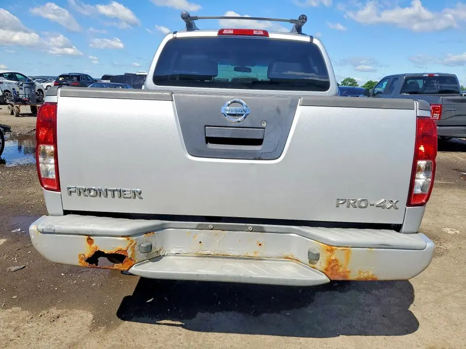 2010 NISSAN FRONTIER SE V6  