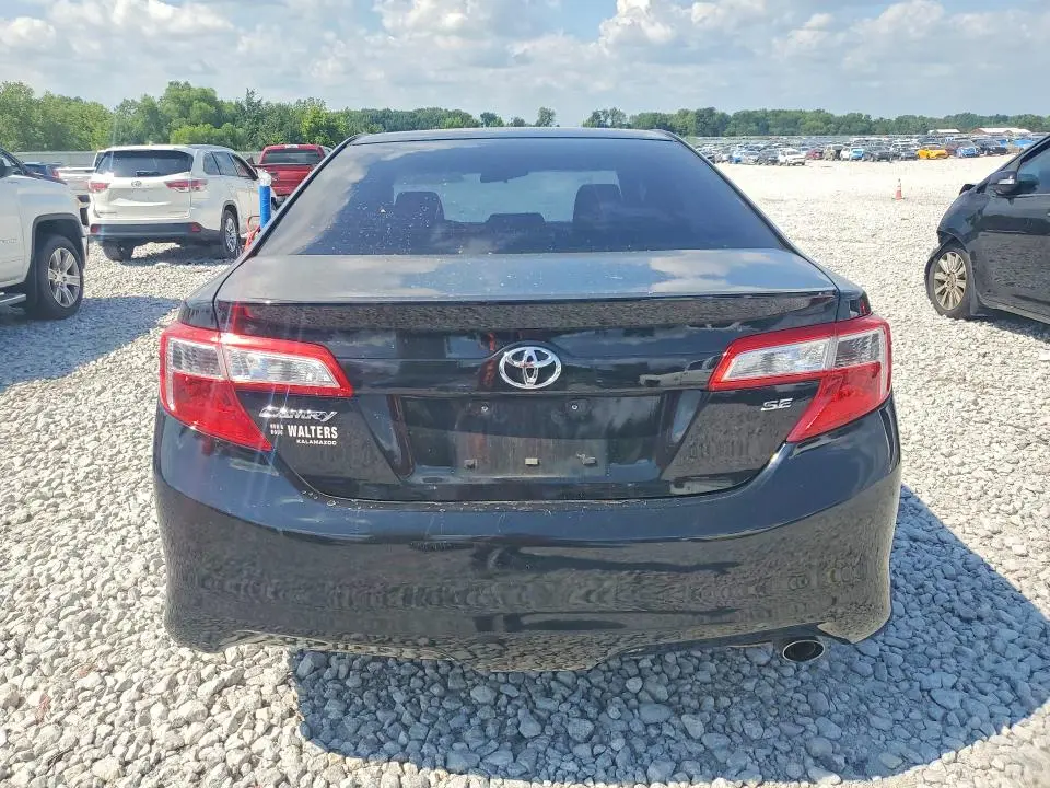 2012 TOYOTA CAMRY SE  