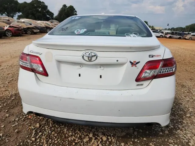 2011 TOYOTA CAMRY SE  