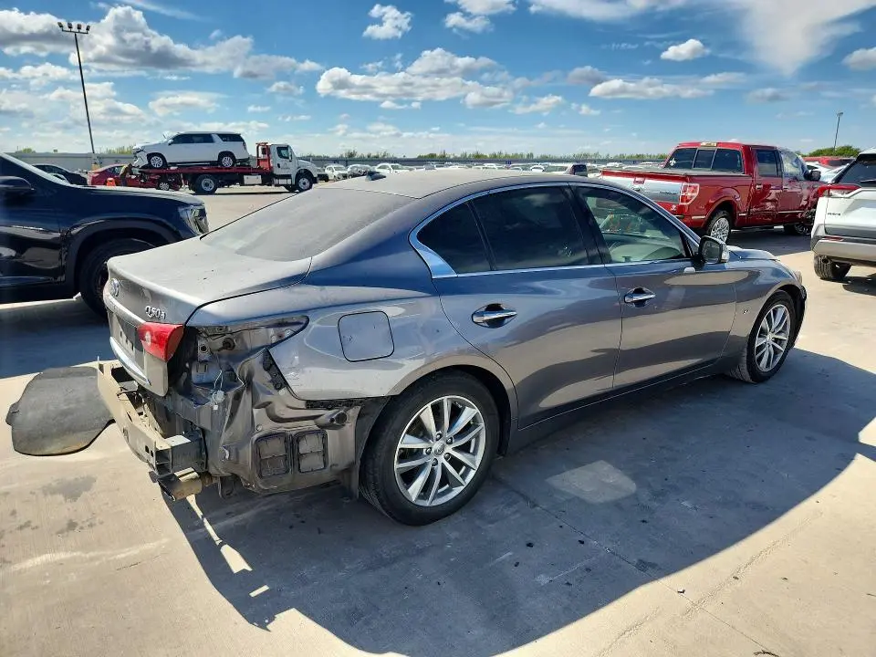 2015 INFINITI Q50 BASE  
