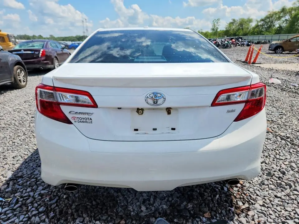 2012 TOYOTA CAMRY SE V6  