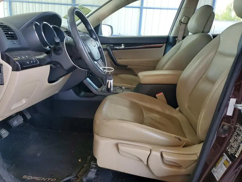 2013 KIA SORENTO LX  