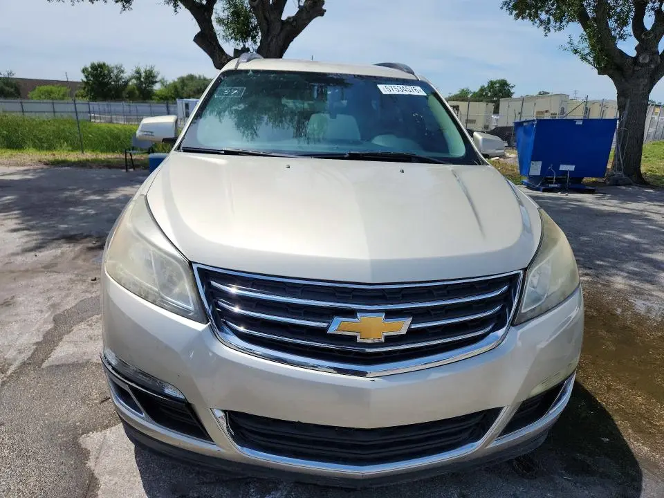 2017 CHEVROLET TRAVERSE LT  
