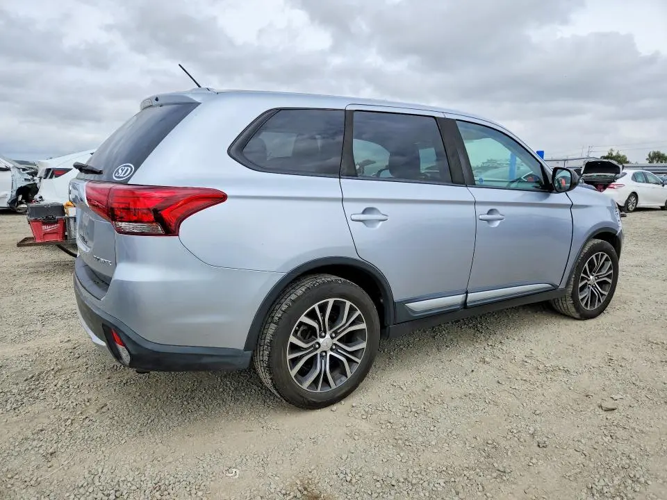 2016 MITSUBISHI OUTLANDER ES  