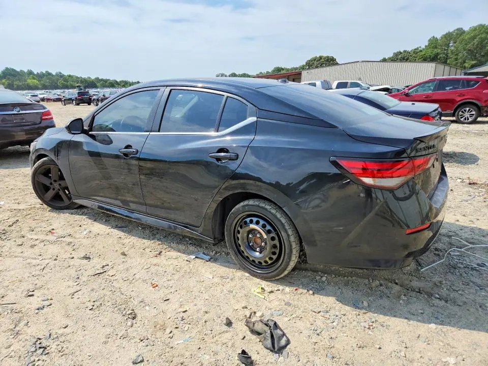 2022 NISSAN SENTRA SR  