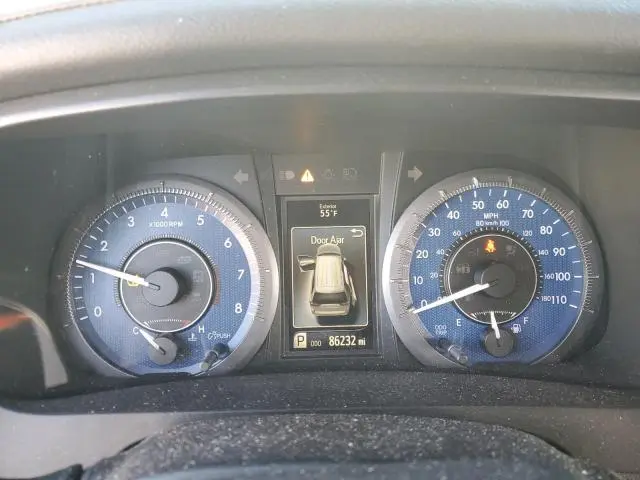 2016 TOYOTA SIENNA XLE  