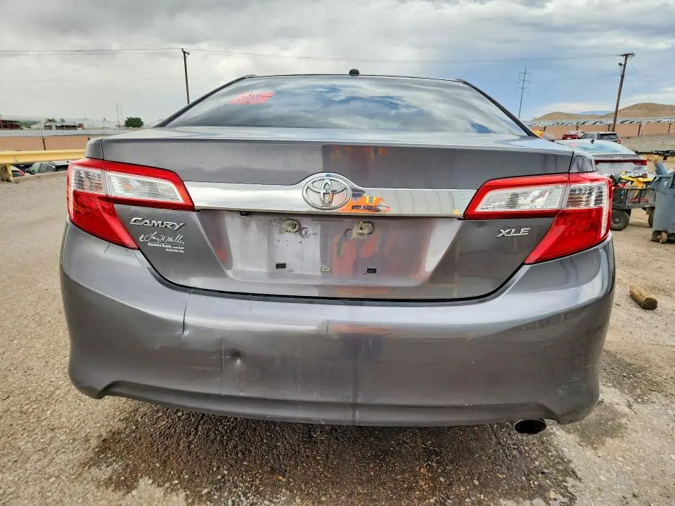 2013 TOYOTA CAMRY XLE  