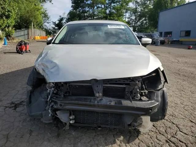 2011 VOLKSWAGEN JETTA SE  