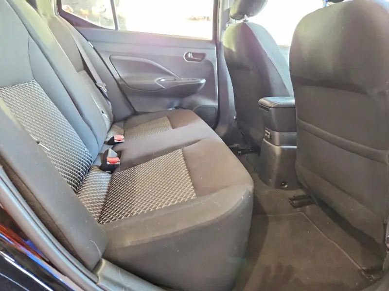 2021 NISSAN VERSA S  