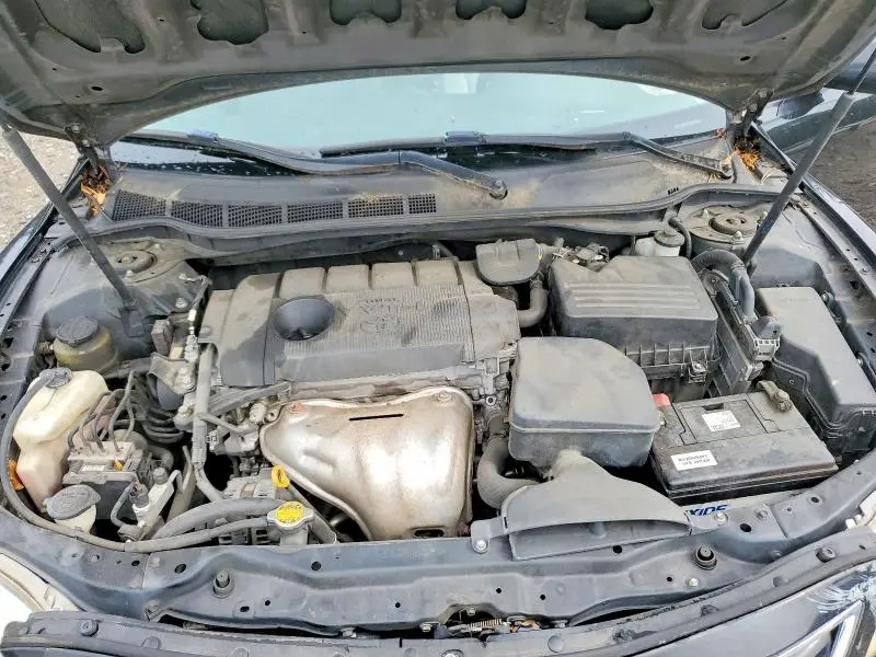2011 TOYOTA CAMRY LE  