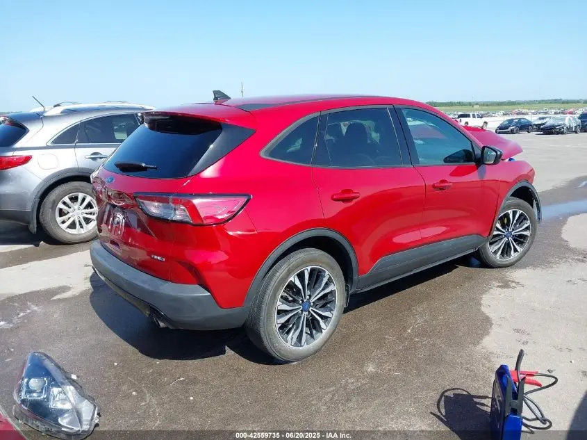 2021 FORD ESCAPE SE