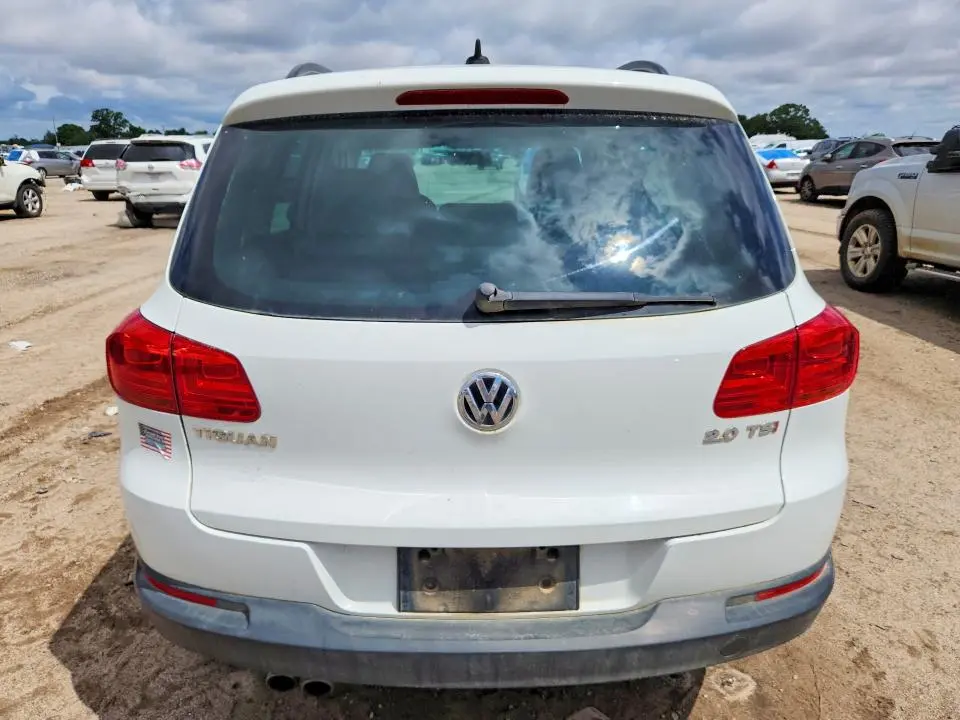 2015 VOLKSWAGEN TIGUAN S  