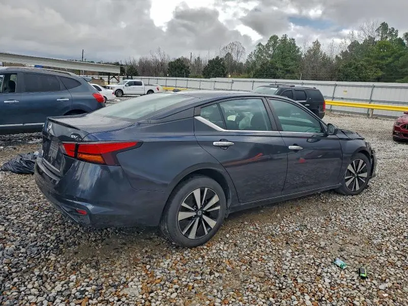 2021 NISSAN ALTIMA SV  