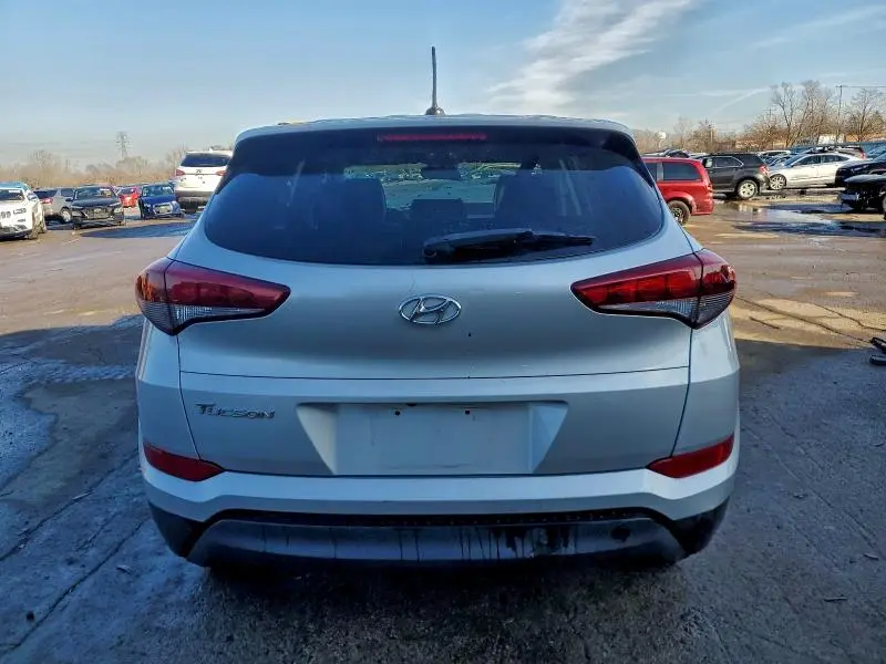 2016 HYUNDAI TUCSON SE  