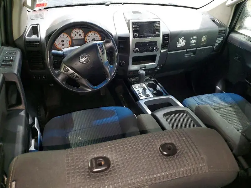 2014 NISSAN TITAN SV  