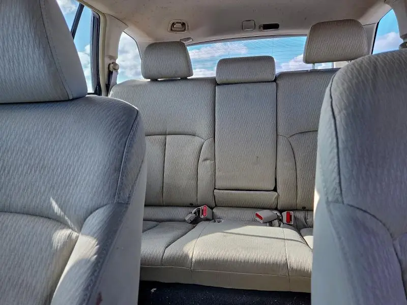 2011 SUBARU OUTBACK 2.5I  